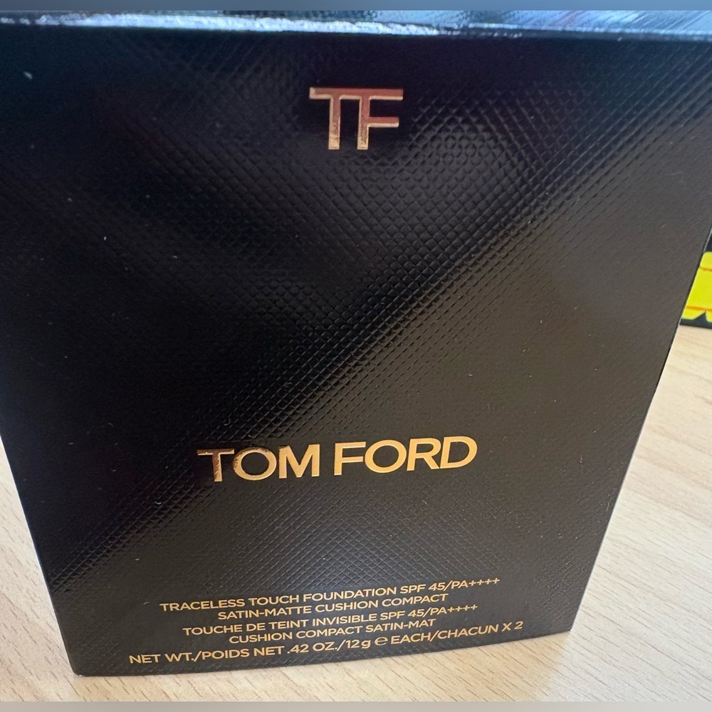 Tom Ford Traceless Touch Foundation SPF45 SatinMatte Compac1Refill
13 Nude Ivory
